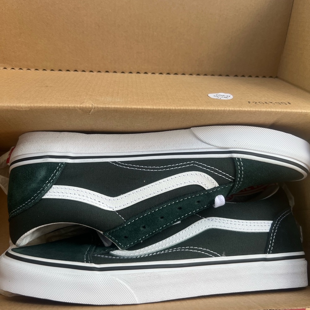 Vans black and white